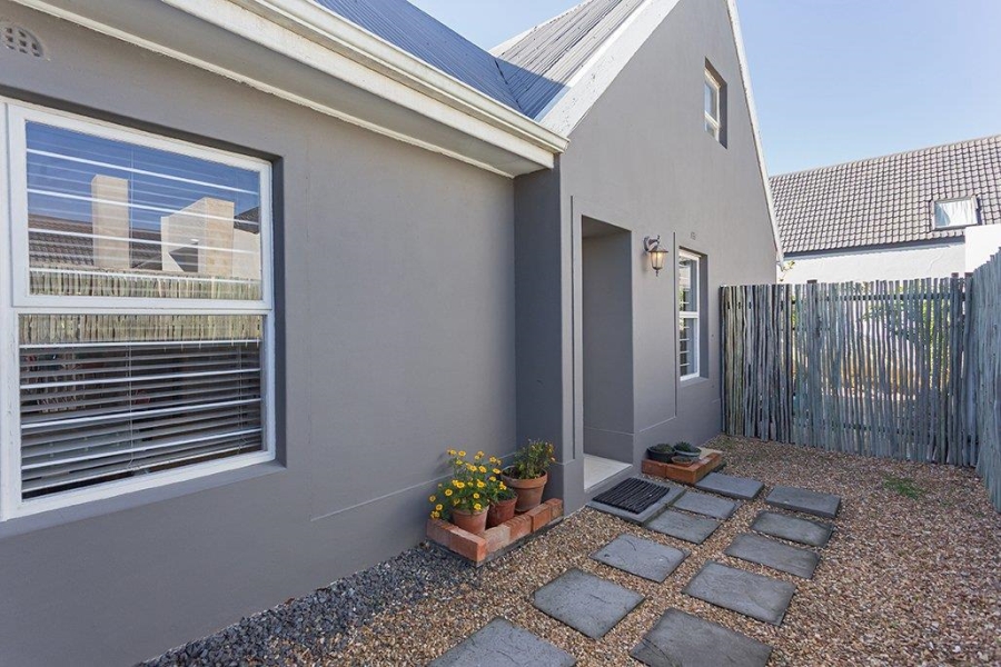 5 Bedroom Property for Sale in West Beach Western Cape